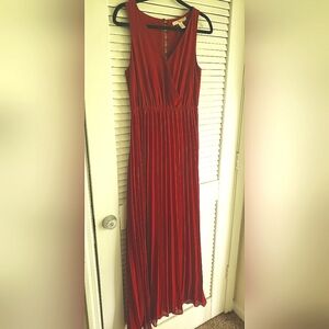 Small Forever 21 Red Column Gown sleeveless elegance weddings prom…